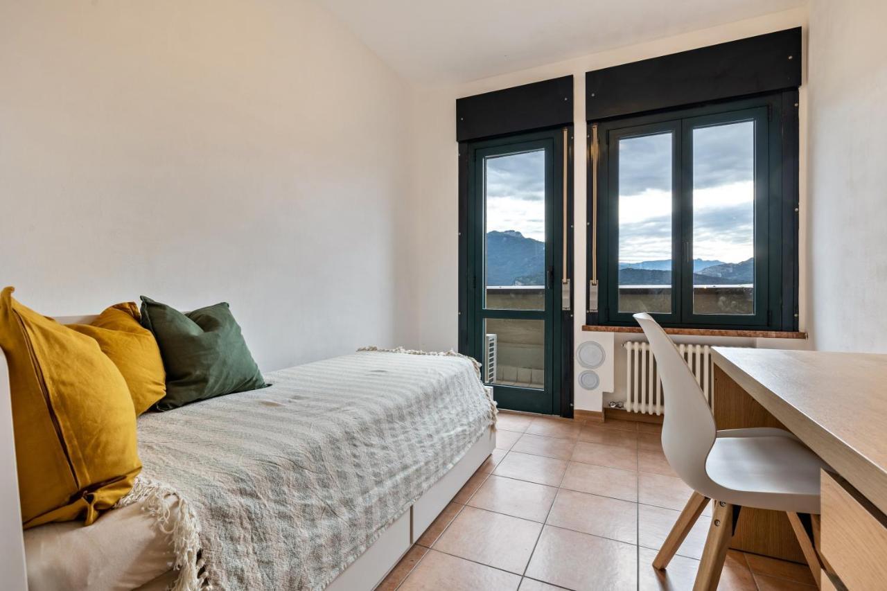 리바 델 이탈리아 베로나 La Terrazza Di Vincent Sul Garda 아파트 외부 사진