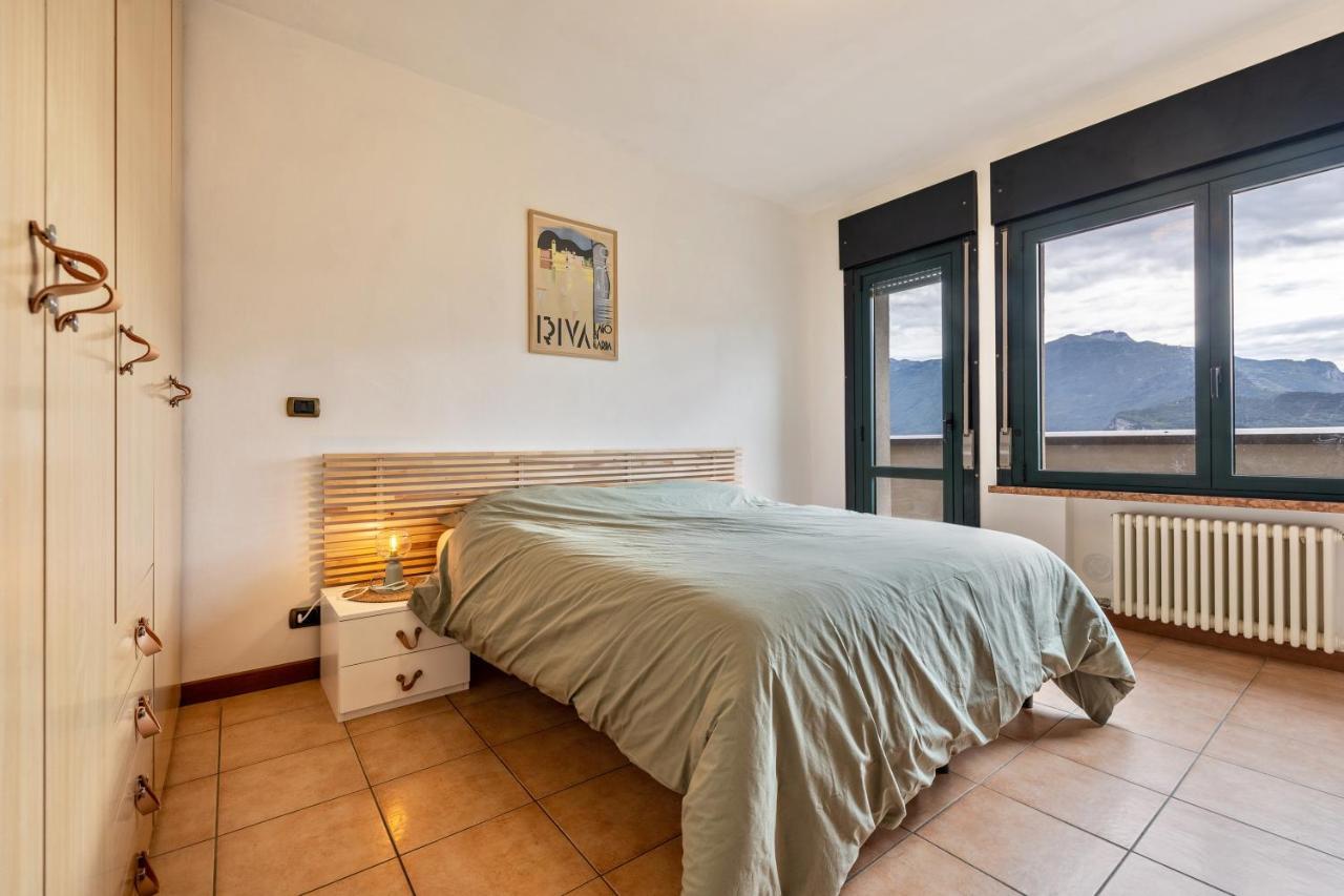 리바 델 이탈리아 베로나 La Terrazza Di Vincent Sul Garda 아파트 외부 사진
