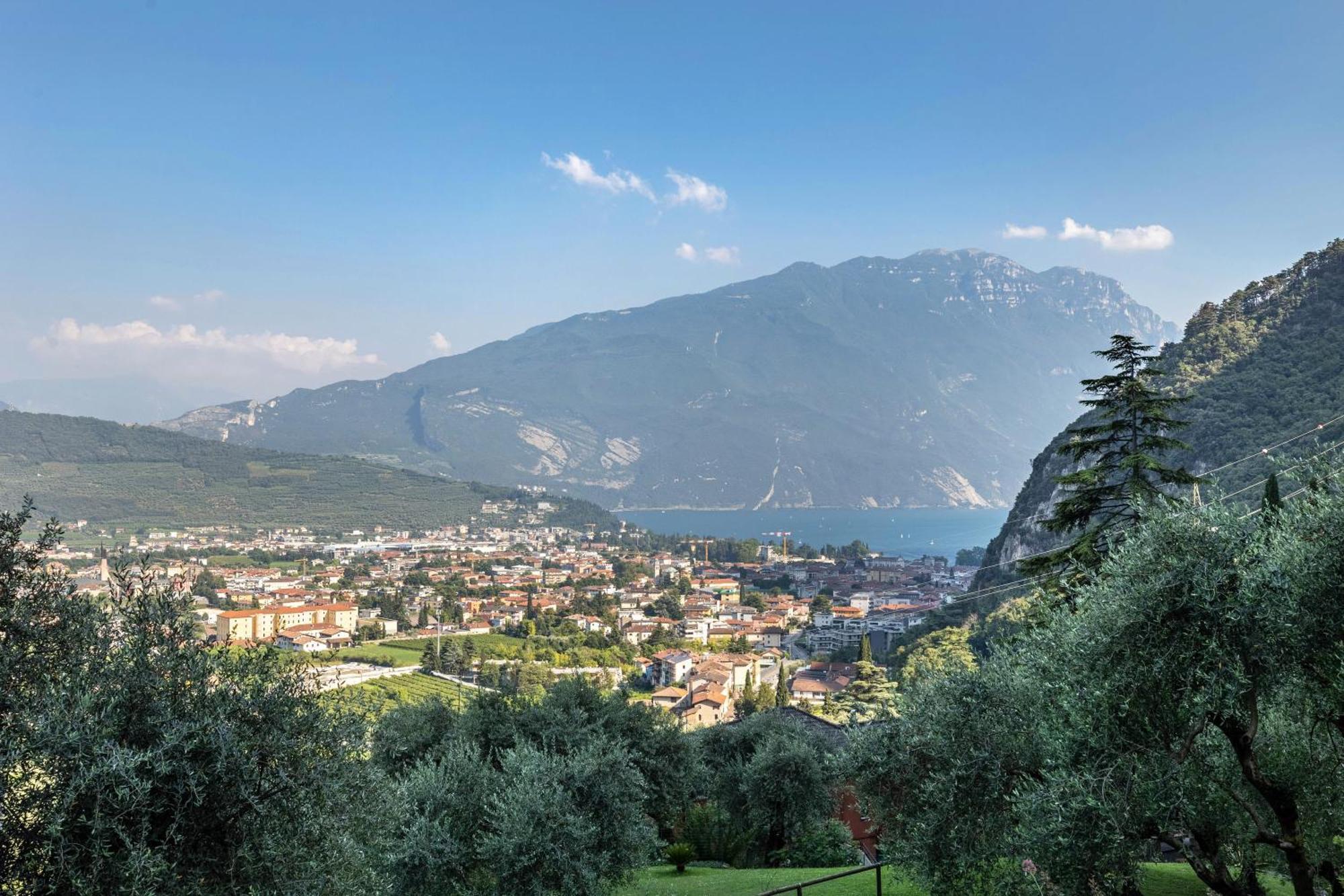 리바 델 이탈리아 베로나 La Terrazza Di Vincent Sul Garda 아파트 외부 사진