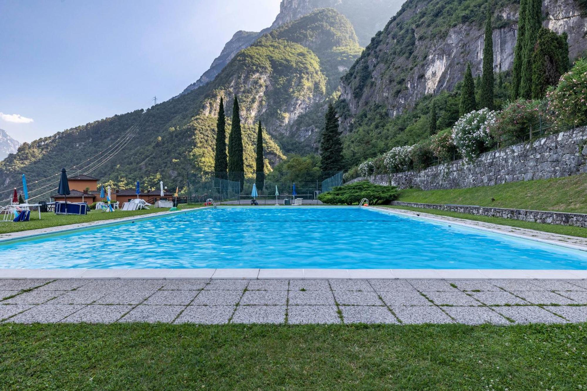 리바 델 이탈리아 베로나 La Terrazza Di Vincent Sul Garda 아파트 외부 사진