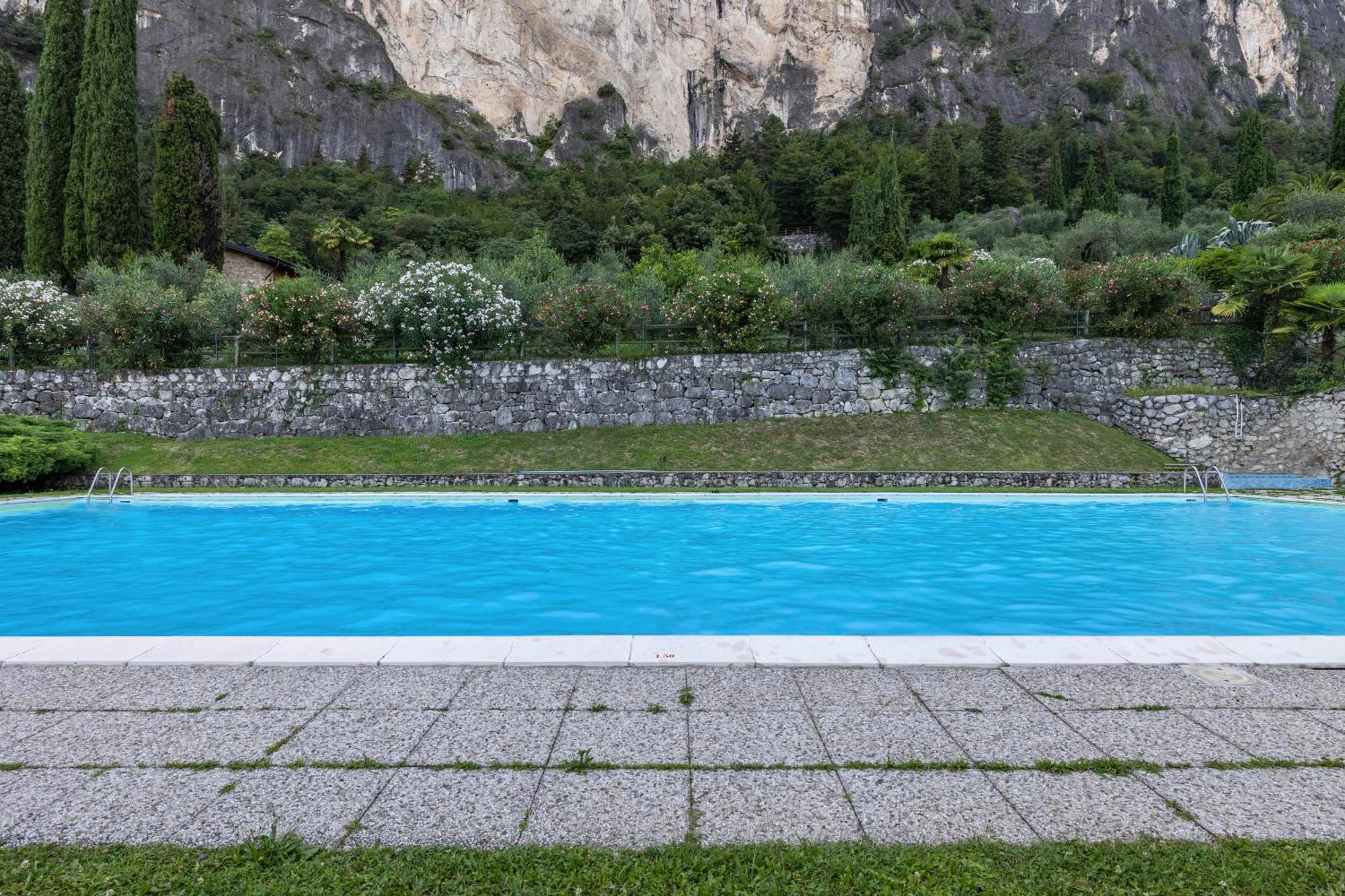 리바 델 이탈리아 베로나 La Terrazza Di Vincent Sul Garda 아파트 외부 사진